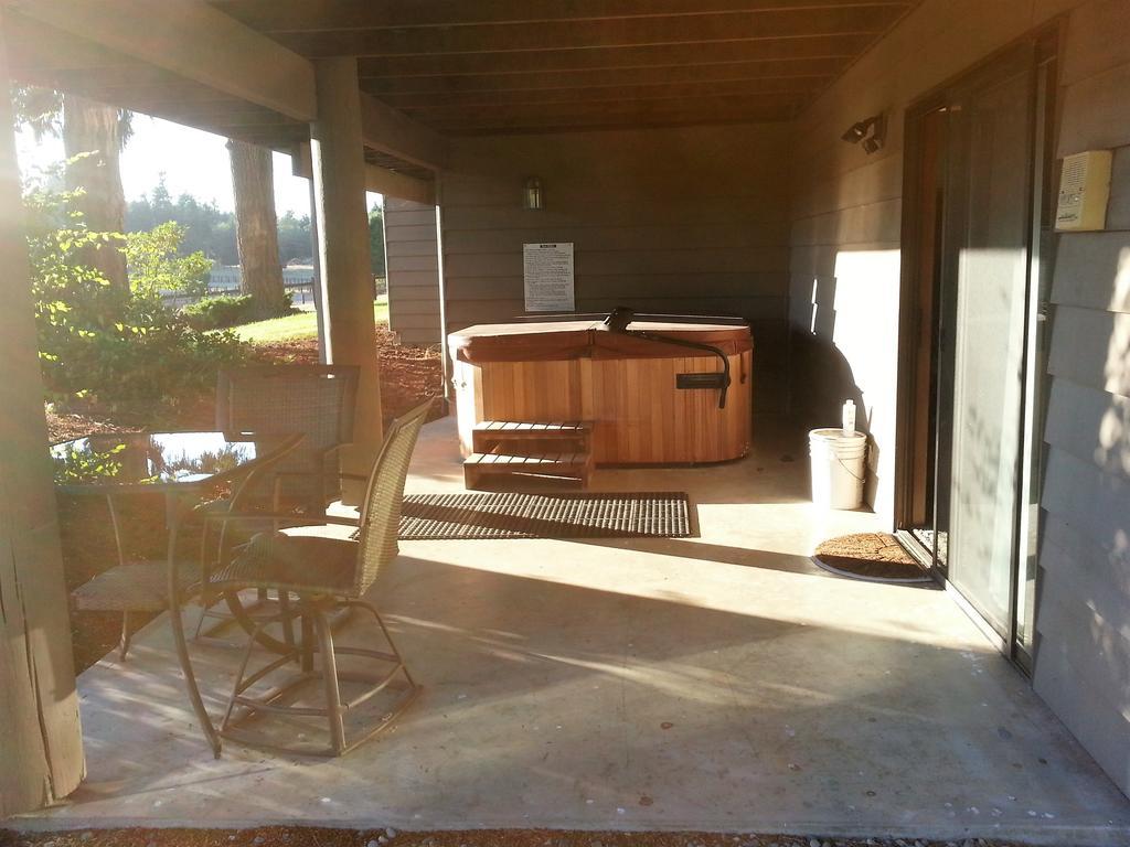 Wildwood Farm Bed & Breakfast Oak Harbor Exterior foto
